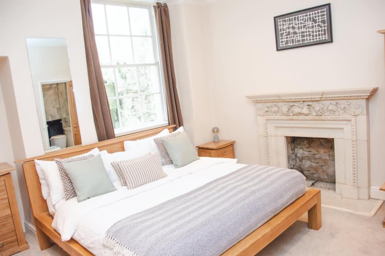 Garden Flat In Period Property Centrally Located Bath Exterior foto